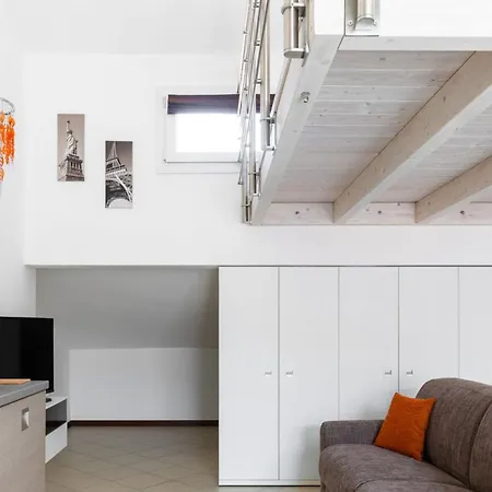 Cozy Mezzanine By Wonderful Italy *